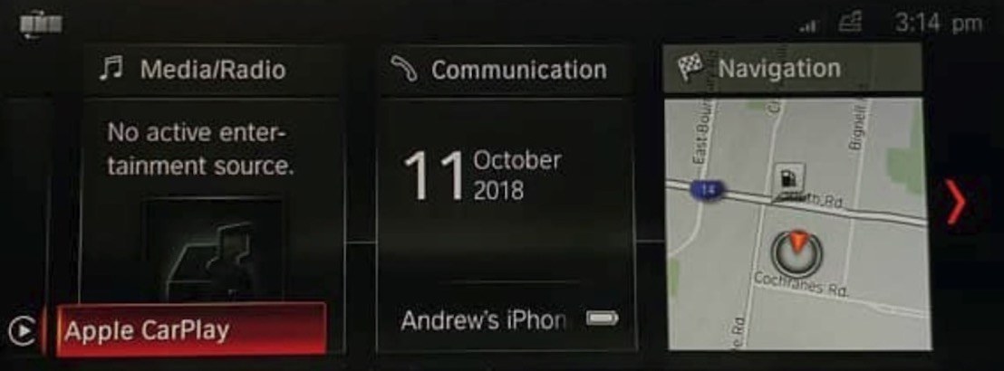 iDrive 6 — live tiles, CarPlay banner